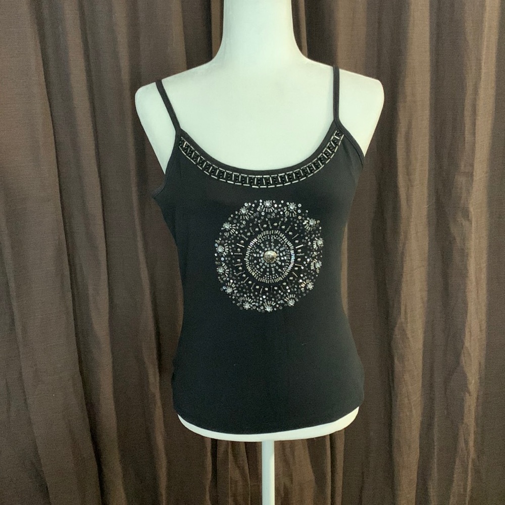 🌈Bundle any 3 items under $10 & I will offer for $10 WH/BM embellished tank